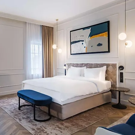Radisson Blu Hotel, Ξενοδοχείο